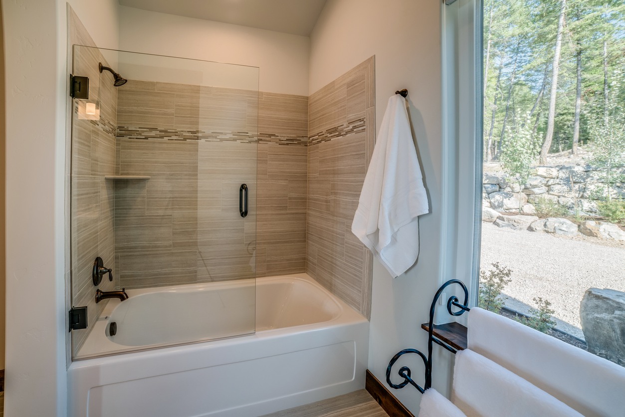 Shower & Tub Installation in Hampton